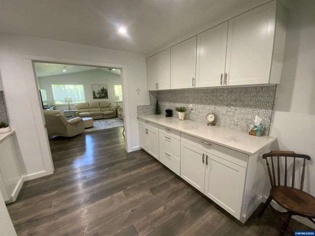 6083 12th Av NE, Keizer, OR 97303