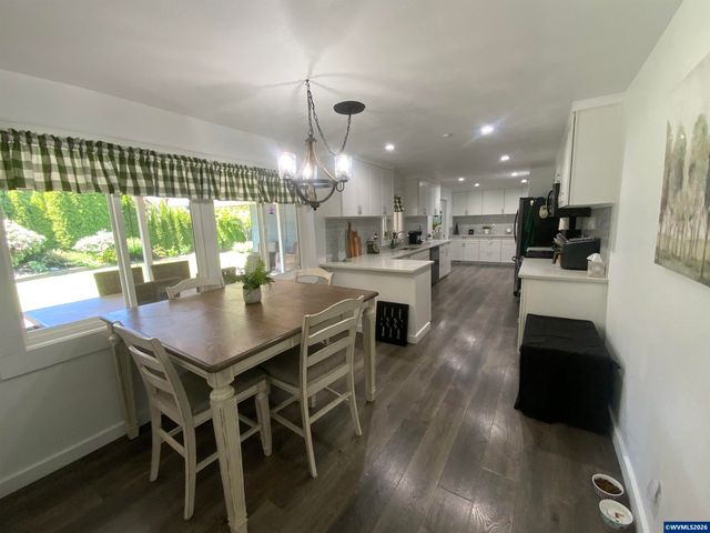 6083 12th Av NE, Keizer, OR 97303