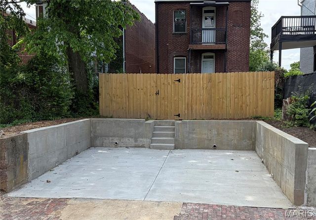 4052 Nebraska Avenue, St Louis, MO 63118