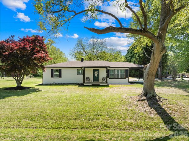 2243 Drive Inn Road, Lincolnton, NC 28092