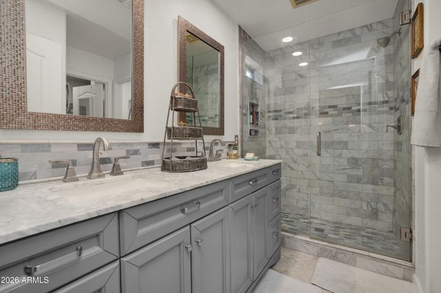 1932 N MESA Drive 34, Mesa, AZ 85201