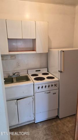 80 Mclarty Lane, Crossville, TN 38555