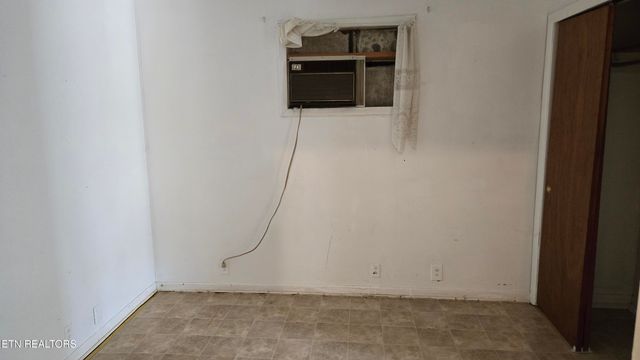 80 Mclarty Lane, Crossville, TN 38555