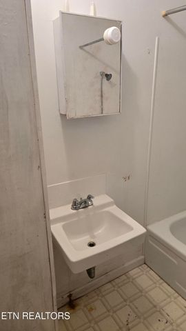 80 Mclarty Lane, Crossville, TN 38555