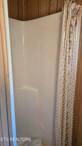 80 Mclarty Lane, Crossville, TN 38555