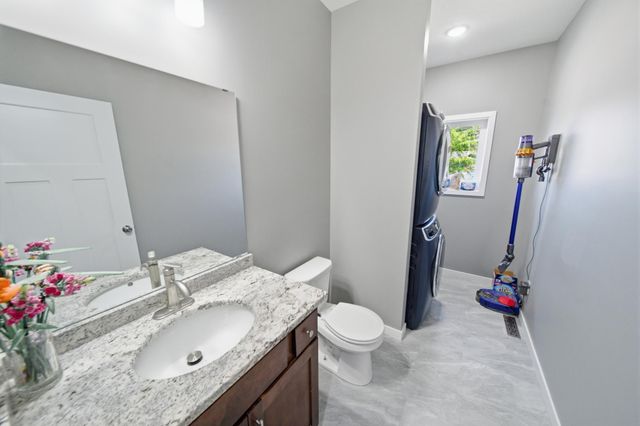 1505 14th Avenue NE, Kasson, MN 55944
