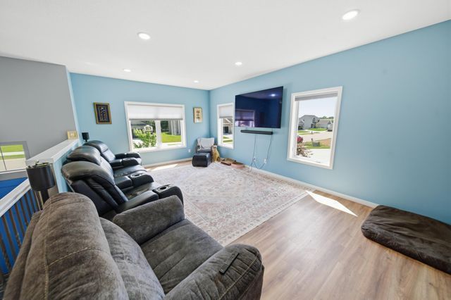 1505 14th Avenue NE, Kasson, MN 55944