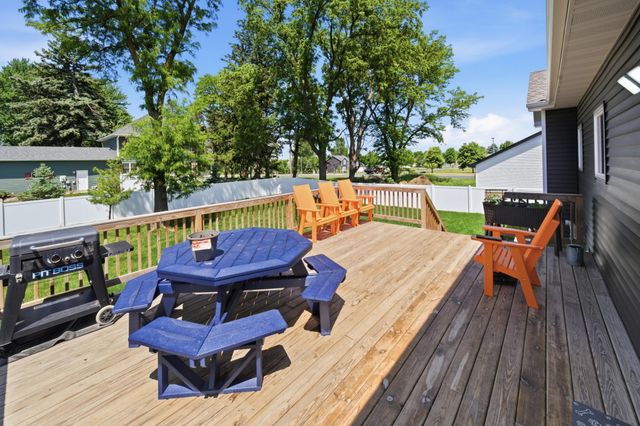 1505 14th Avenue NE, Kasson, MN 55944