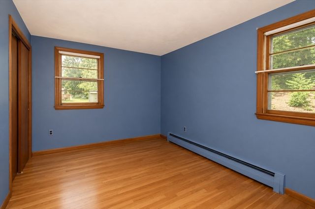 33 Daniel Dr., Burlington, MA 01803