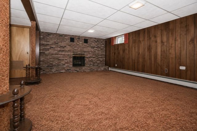 33 Daniel Dr., Burlington, MA 01803