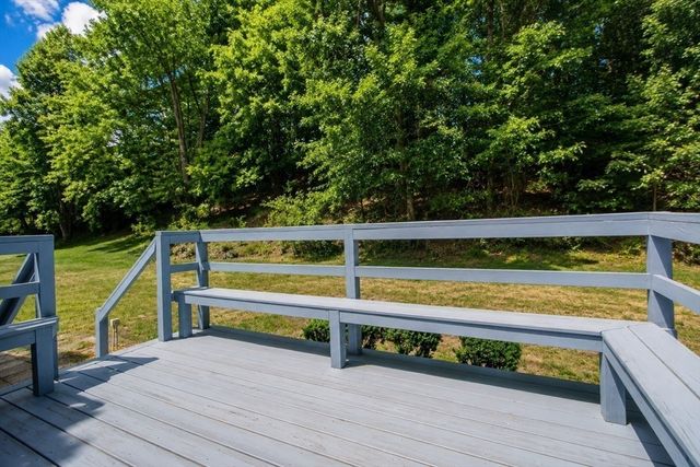 33 Daniel Dr., Burlington, MA 01803
