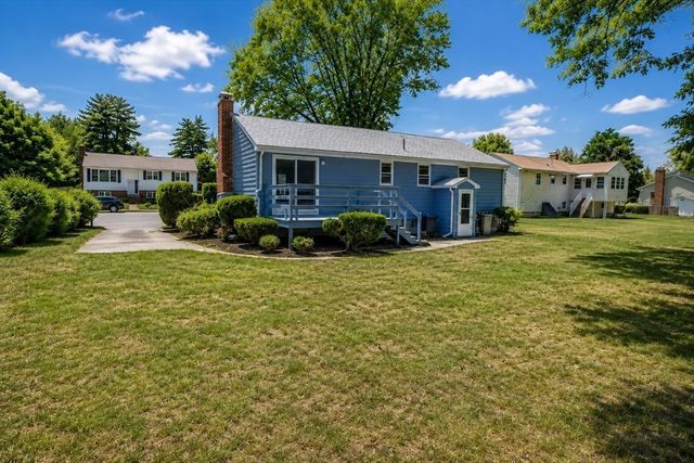 33 Daniel Dr., Burlington, MA 01803
