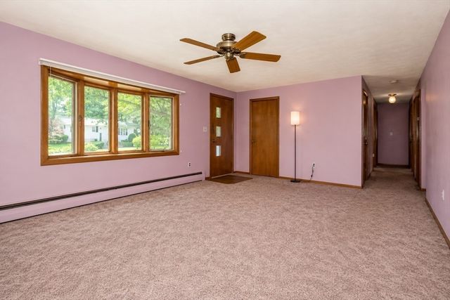33 Daniel Dr., Burlington, MA 01803