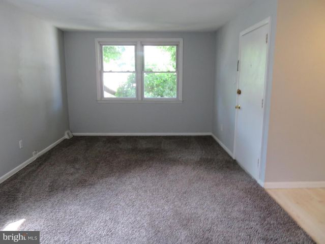7034 VALLEY AVE, Philadelphia, PA 19128