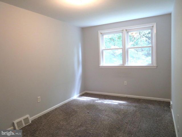 7034 VALLEY AVE, Philadelphia, PA 19128