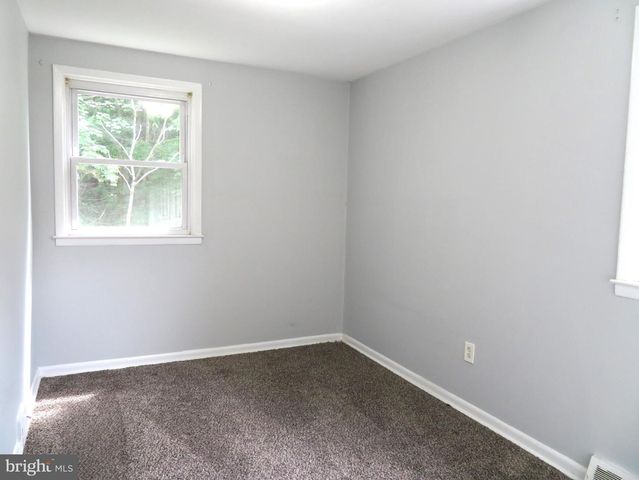 7034 VALLEY AVE, Philadelphia, PA 19128