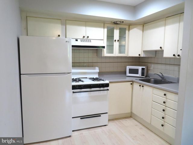 7034 VALLEY AVE, Philadelphia, PA 19128