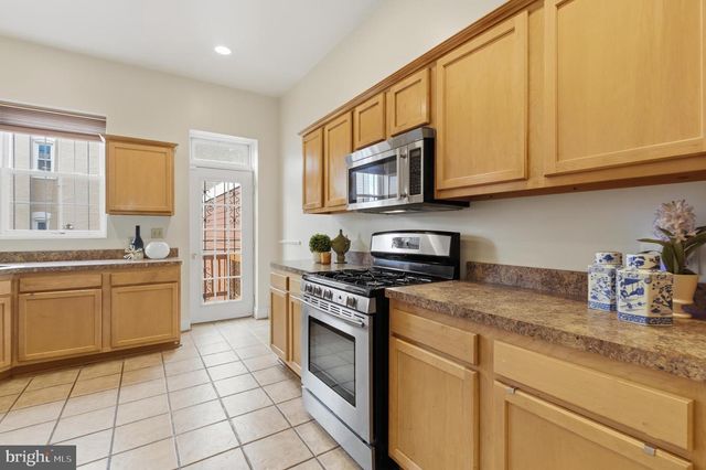 630 13TH ST NE, Washington, DC 20002