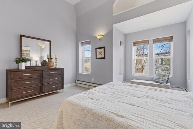 630 13TH ST NE, Washington, DC 20002