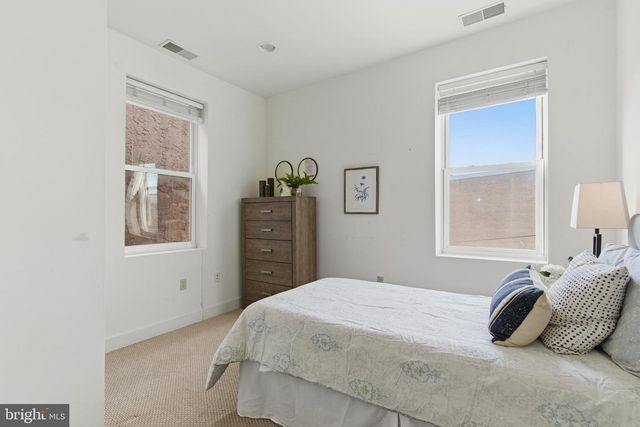 630 13TH ST NE, Washington, DC 20002