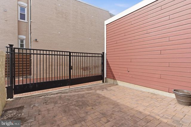 630 13TH ST NE, Washington, DC 20002