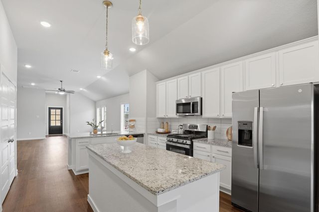 3318 Trail View Drive, Rosenberg, TX 77471