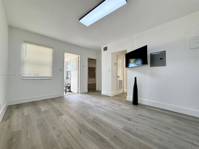 1845 Dixieanna St 1, Hollywood, FL 33020