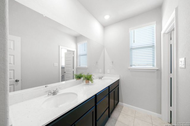 5151 LONGHORN RIV, Converse, TX 78109