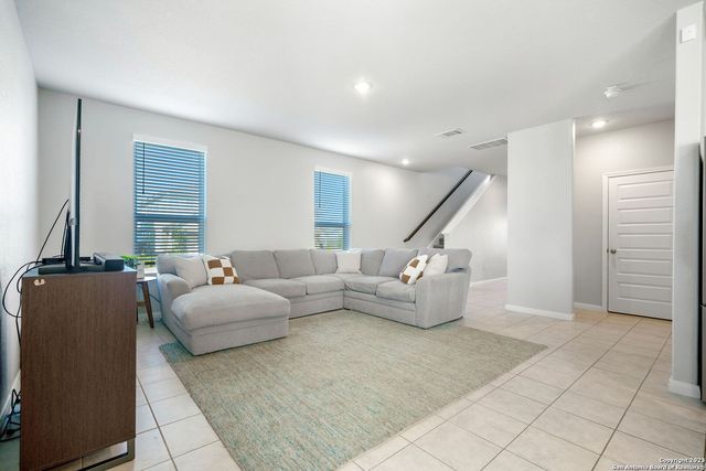 5151 LONGHORN RIV, Converse, TX 78109