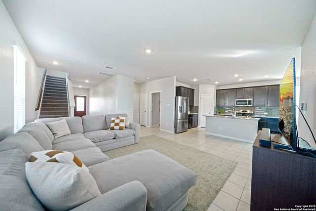 5151 LONGHORN RIV, Converse, TX 78109