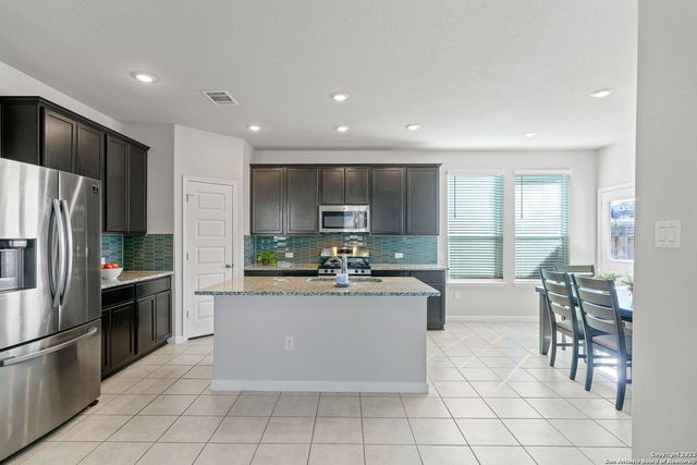 5151 LONGHORN RIV, Converse, TX 78109