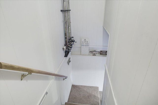 106 Club House DR, Moneta, VA 24121