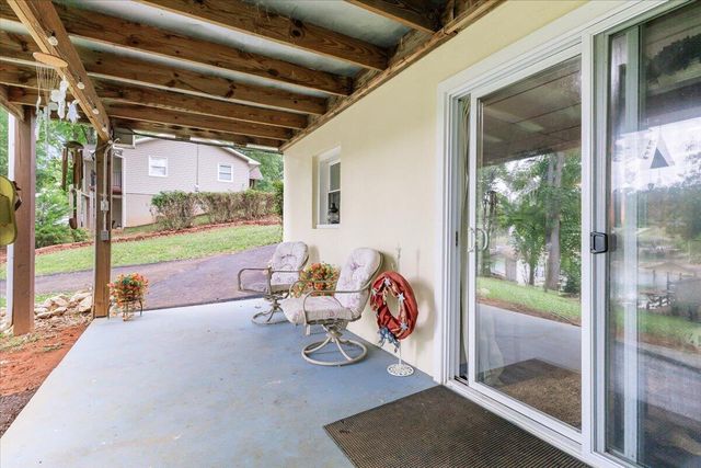 106 Club House DR, Moneta, VA 24121