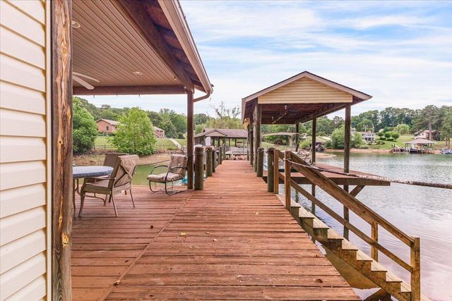 106 Club House DR, Moneta, VA 24121