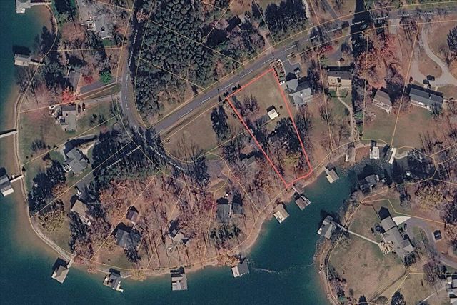 106 Club House DR, Moneta, VA 24121