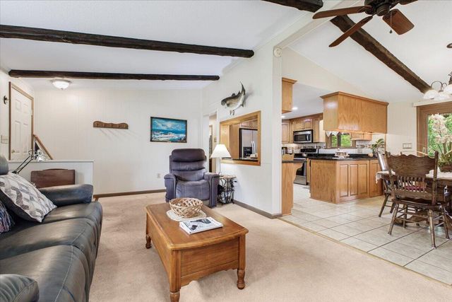 106 Club House DR, Moneta, VA 24121