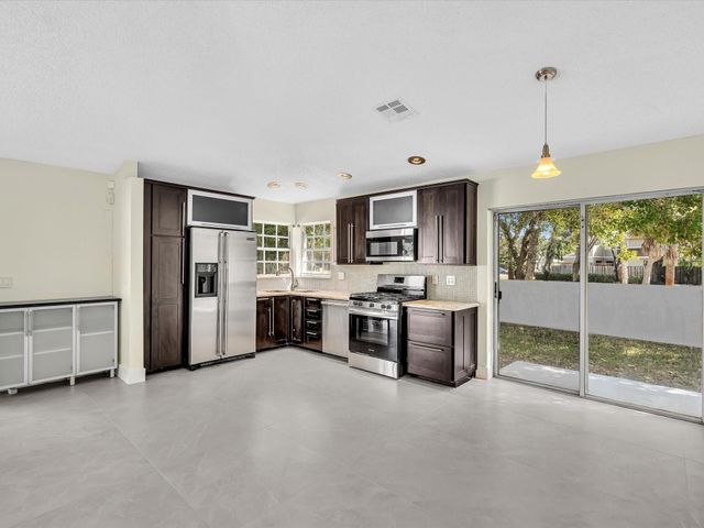 13400 NW 5th Court, Plantation, FL 33325