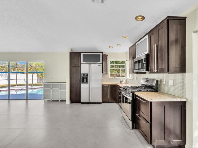 13400 NW 5th Court, Plantation, FL 33325