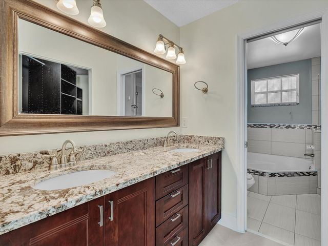 13400 NW 5th Court, Plantation, FL 33325