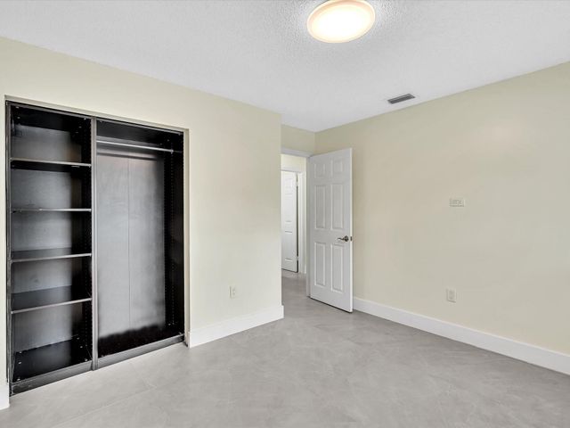 13400 NW 5th Court, Plantation, FL 33325