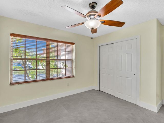 13400 NW 5th Court, Plantation, FL 33325