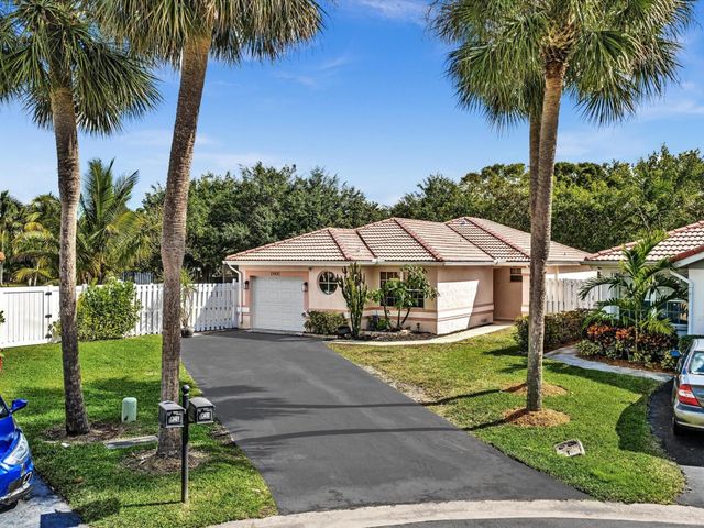 13400 NW 5th Court, Plantation, FL 33325