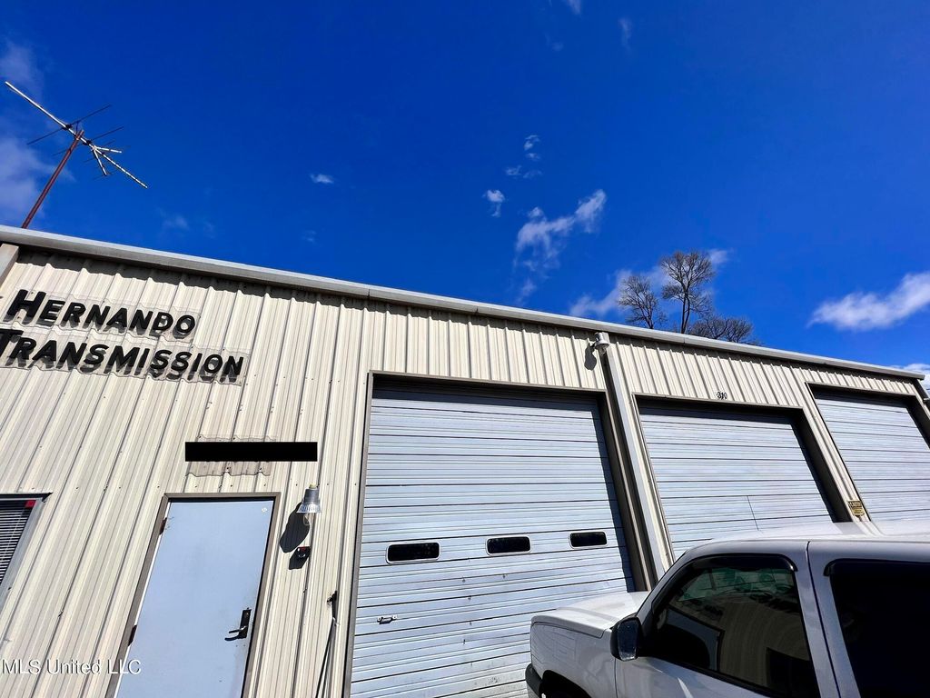 310 E South Street, Hernando, MS 38632