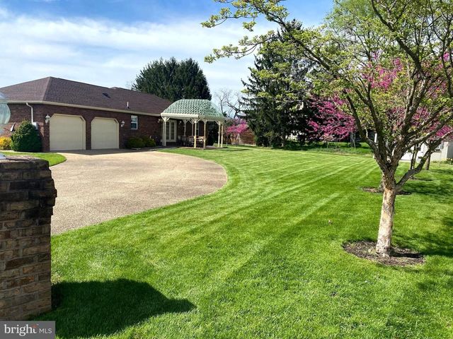 400 CENTURY DRIVE DR #1, Greencastle, PA 17225