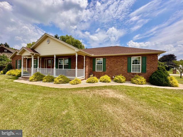 400 CENTURY DRIVE DR #1, Greencastle, PA 17225