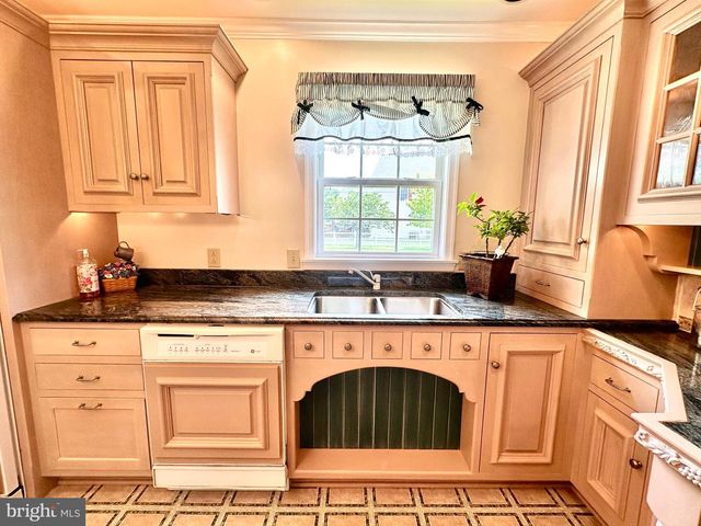 400 CENTURY DRIVE DR #1, Greencastle, PA 17225
