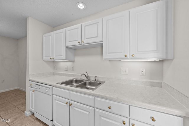 11370 Clubhaven Place 103, Raleigh, NC 27617