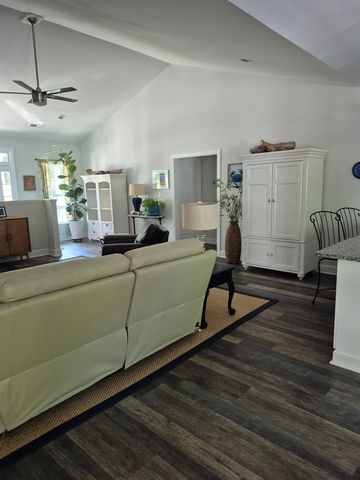 359 Country Club Dr., Pawleys Island, SC 29585
