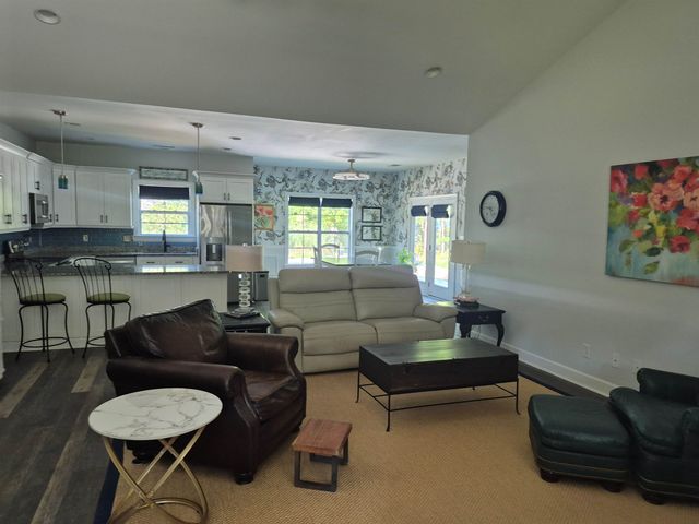 359 Country Club Dr., Pawleys Island, SC 29585