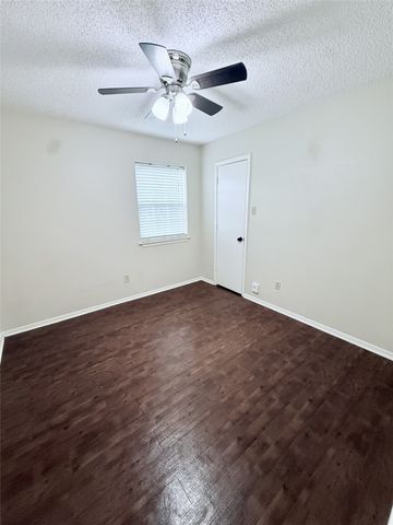 620 Race Street A, Crowley, TX 76036